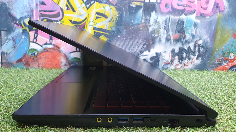 Игровой MSI i5-10/16Gb/GTX 1650 Ti MAX Q 4Gb/120Hz/MS-16R4 GF63 10SCSR-870CN/Windows 10