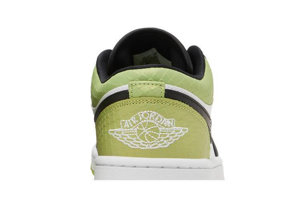 Кроссовки Jordan Air Jordan 1 Low "Vivid Green Snakeskin" (Женская размерная сетка)