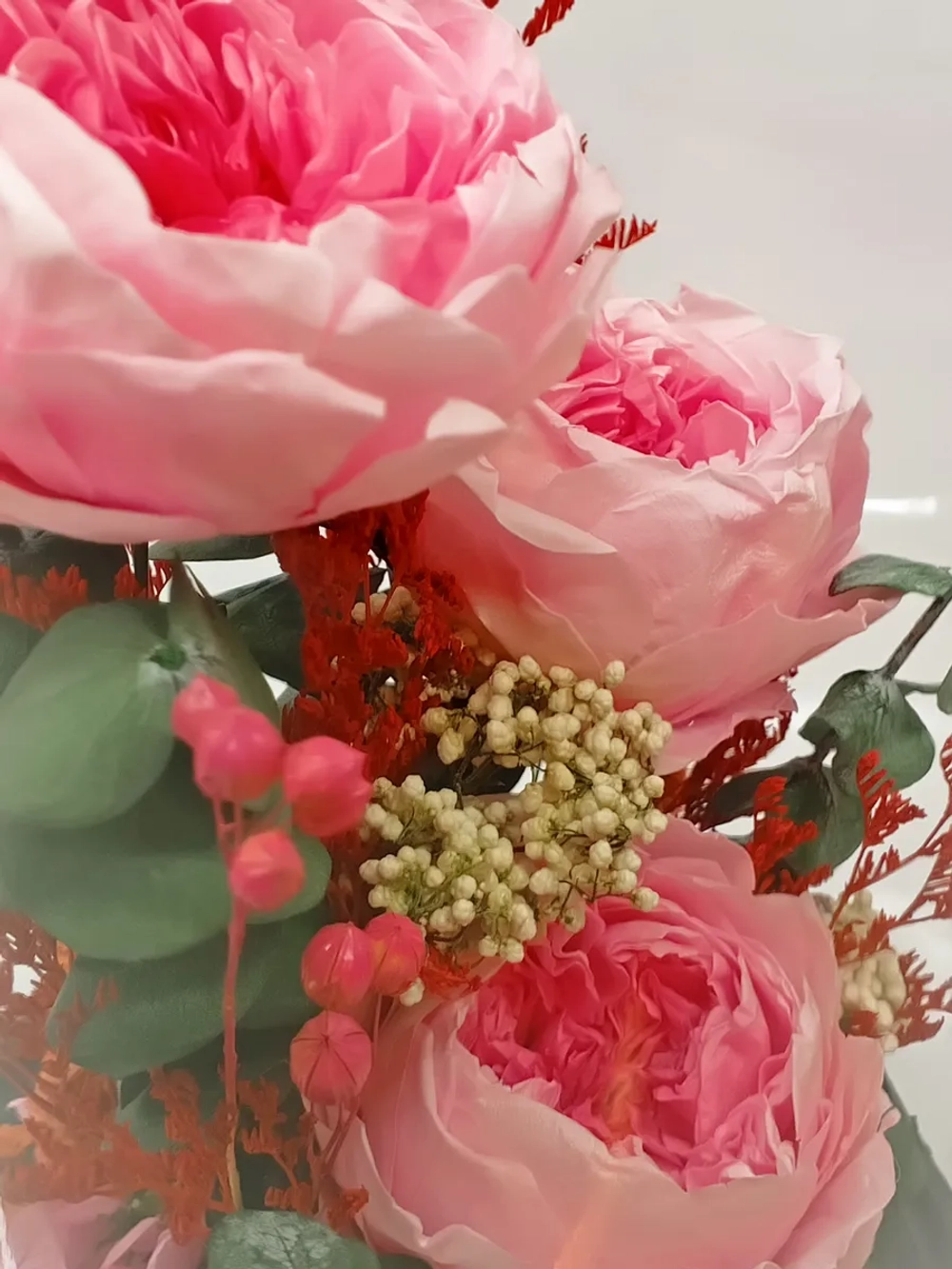 натуральные пионы в стекле