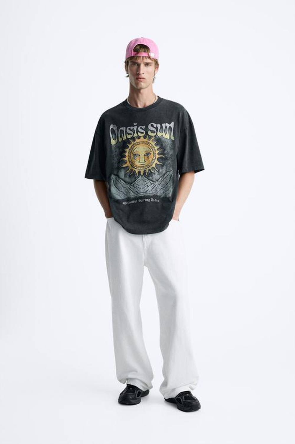 ZARA ФУТБОЛКА ИЗ ТКАНИ С ЭФФЕКТОМ ПОТЕРТОСТИ С ПРИНТОМ, ТЕМНЫЙ АНТРАЦИТ