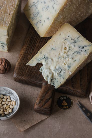 🐄 Сыр Горгонзола с трюфелем и голубой плесенью, кг