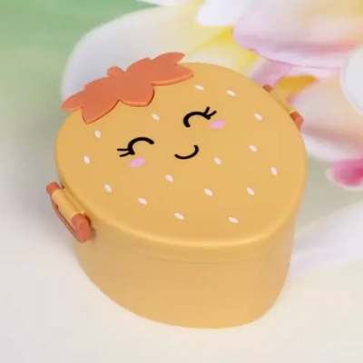 Ланч-бокс пластиковый «Клубника» (3 отделения, ложка,вилка) 17*15см, облепиха