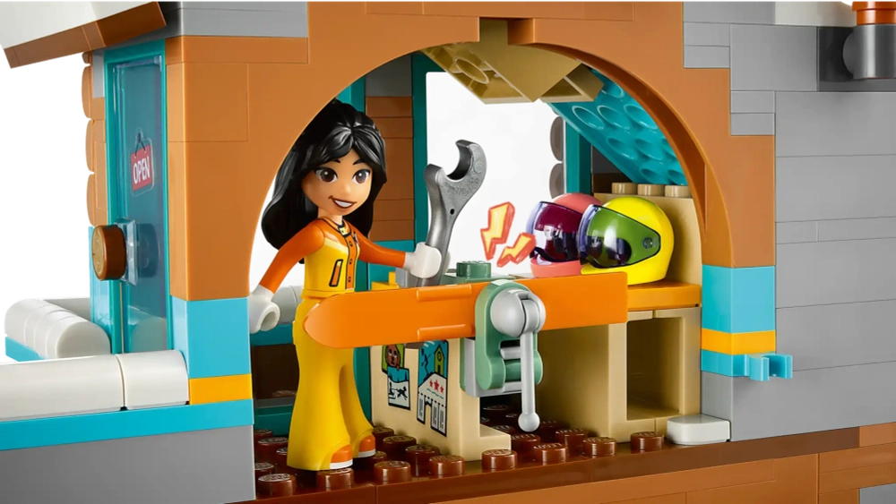 Конструктор LEGO Friends 41756 Каникулы: Лыжная трасса и кафе