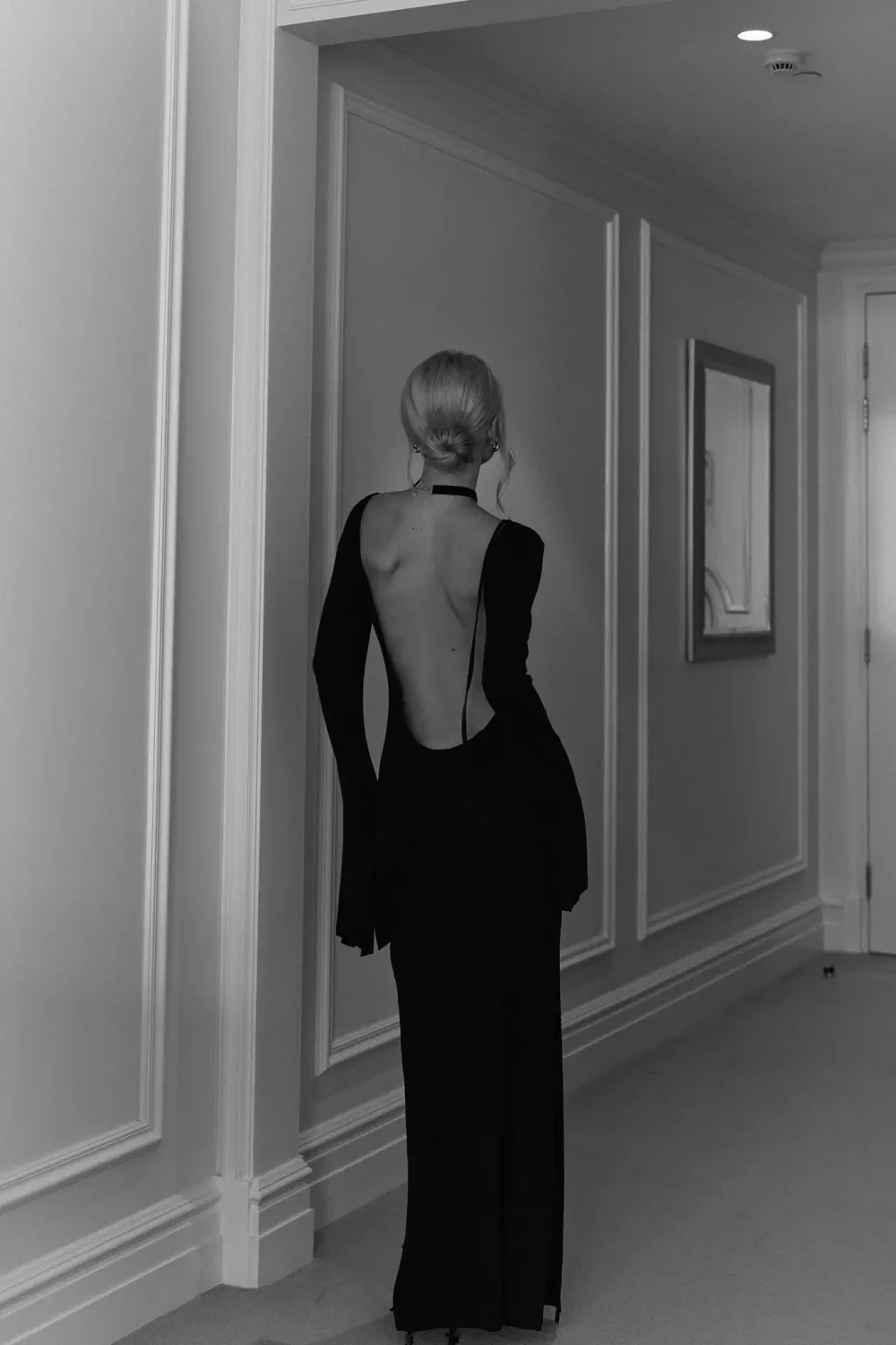 Платье макси с открытой спиной, Черное