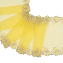 Вышивка на сетке желтая 23 см