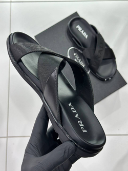 Шлёпанцы Prada