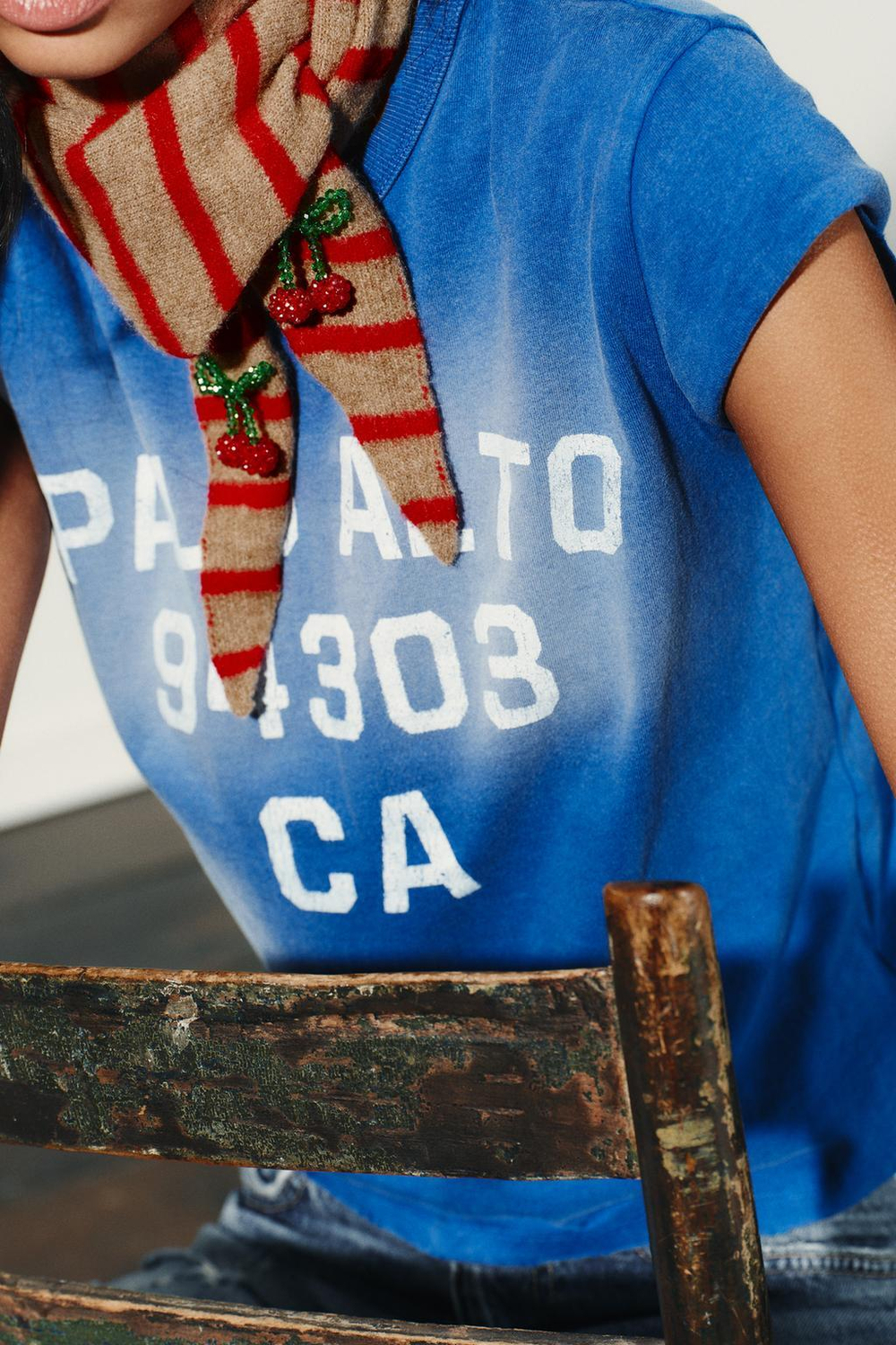 ZARA ВЯЗАНАЯ БАНДАНА В ПОЛОСКУ С ВИШНЯМИ, РЫЖЕВАТО-КОРИЧНЕВЫЙ