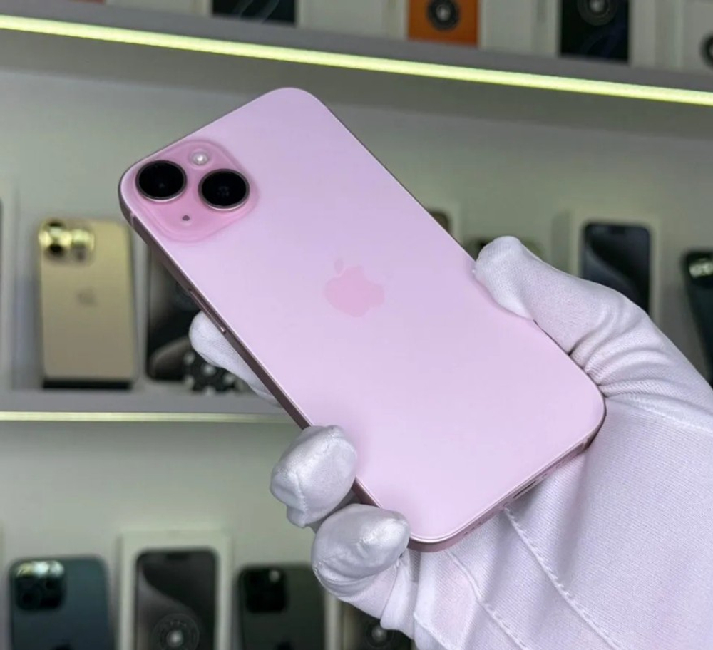 iPhone 15, 128 ГБ б/у