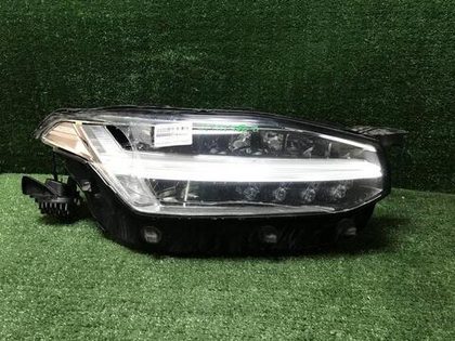Битая Фара правая Volvo XC90 2 (14-19) Full LED