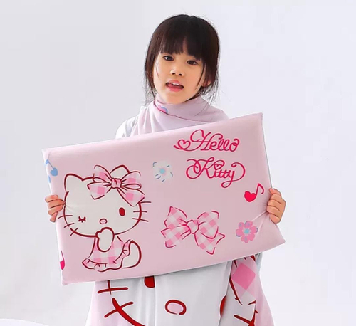 Детская подушка с принтом Hello Kitty