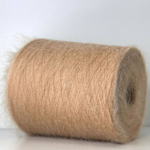 CIGNO - Ilaria Calenzano; 50% кидмохер, 30% нейлон, 20% меринос; 1000м/100гр; col. 006070, цвет: песочный