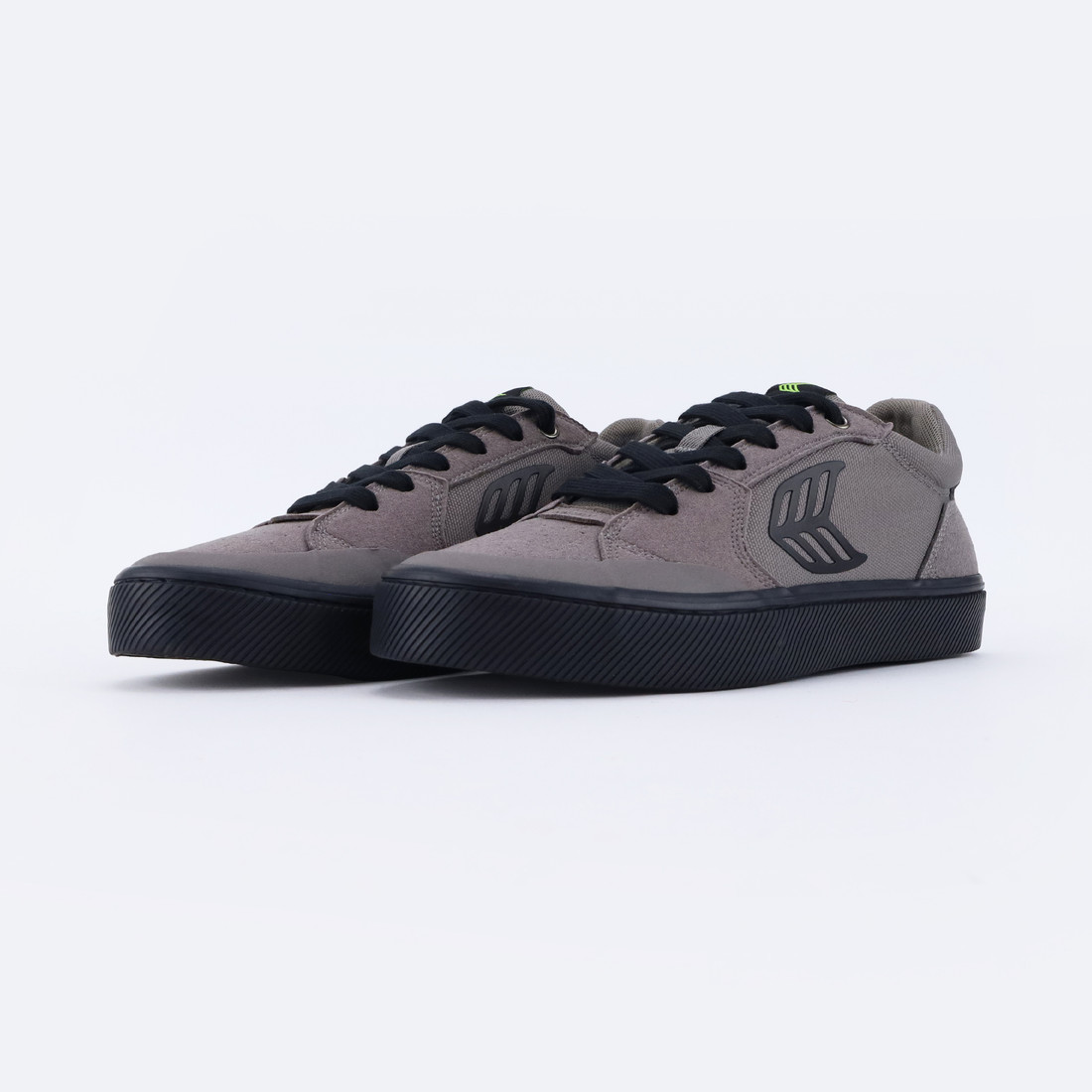 Купить Cariuma The Vallely Pro (charcoal/grey)