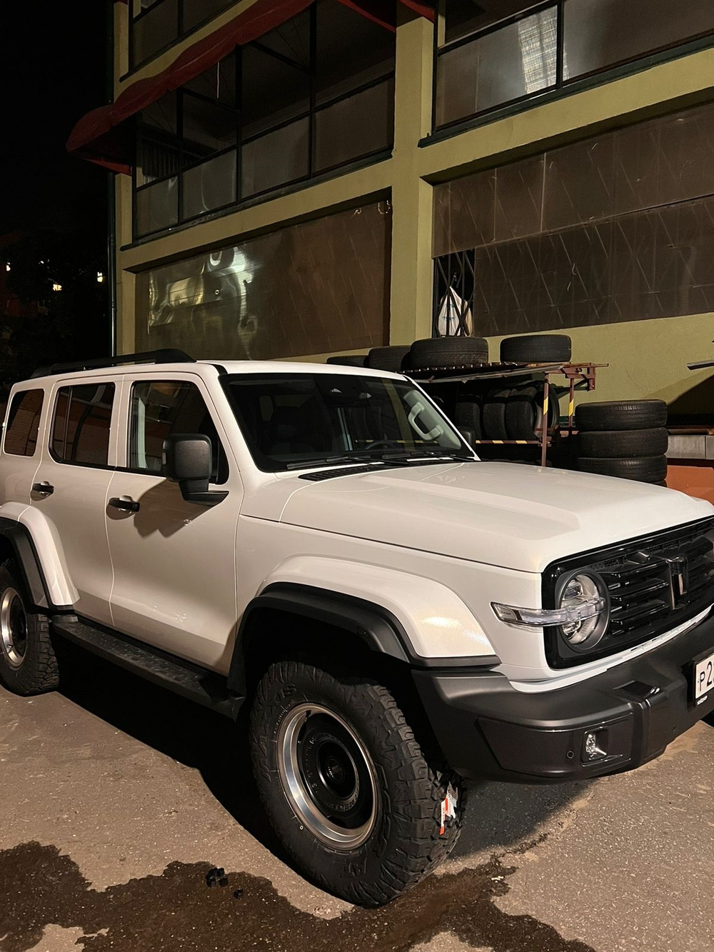 Диски колёсные Танк 300 Black Mud M520C Черный с полированой полкой R17