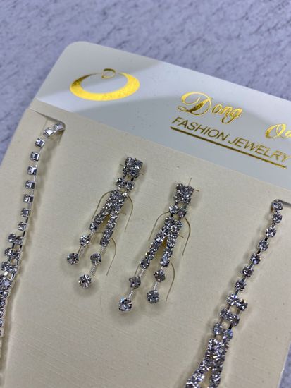 Комплект украшения (колье и серьги)