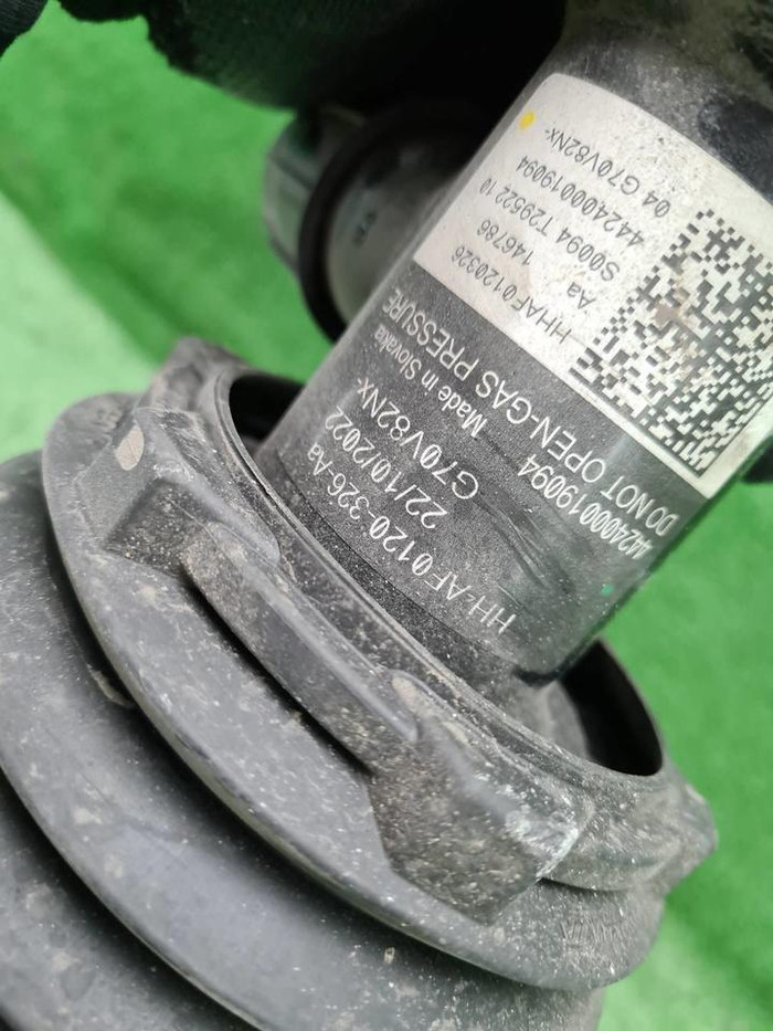 Стойка пневматическая передняя BMW I7 G70 (22-нв)