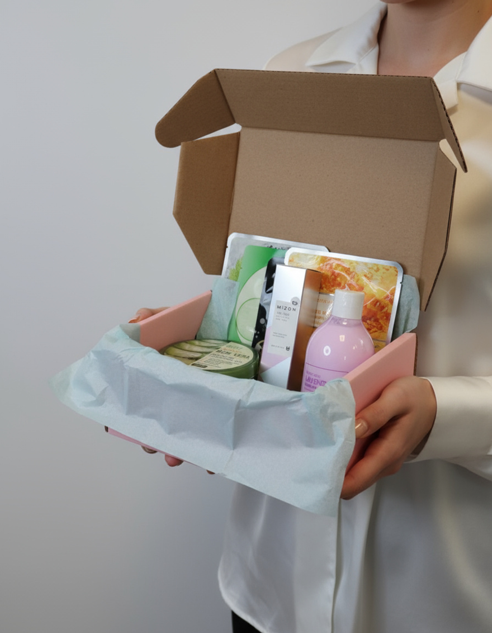 Подарочный набор корейской косметики бьюти-бокс BOX2U #003