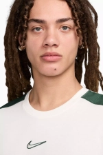 Футболка Nike Sportswear