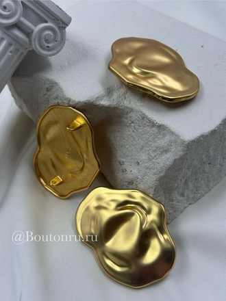 Пуговицы неровной формы (ракушка) с мятым эффектом в матовом золоте