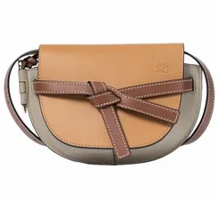 Женская кожаная сумка Loewe Gate коричневый