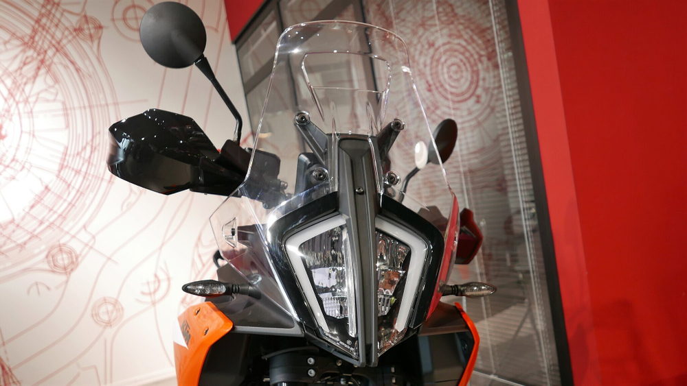 KTM 890 Adventure orange