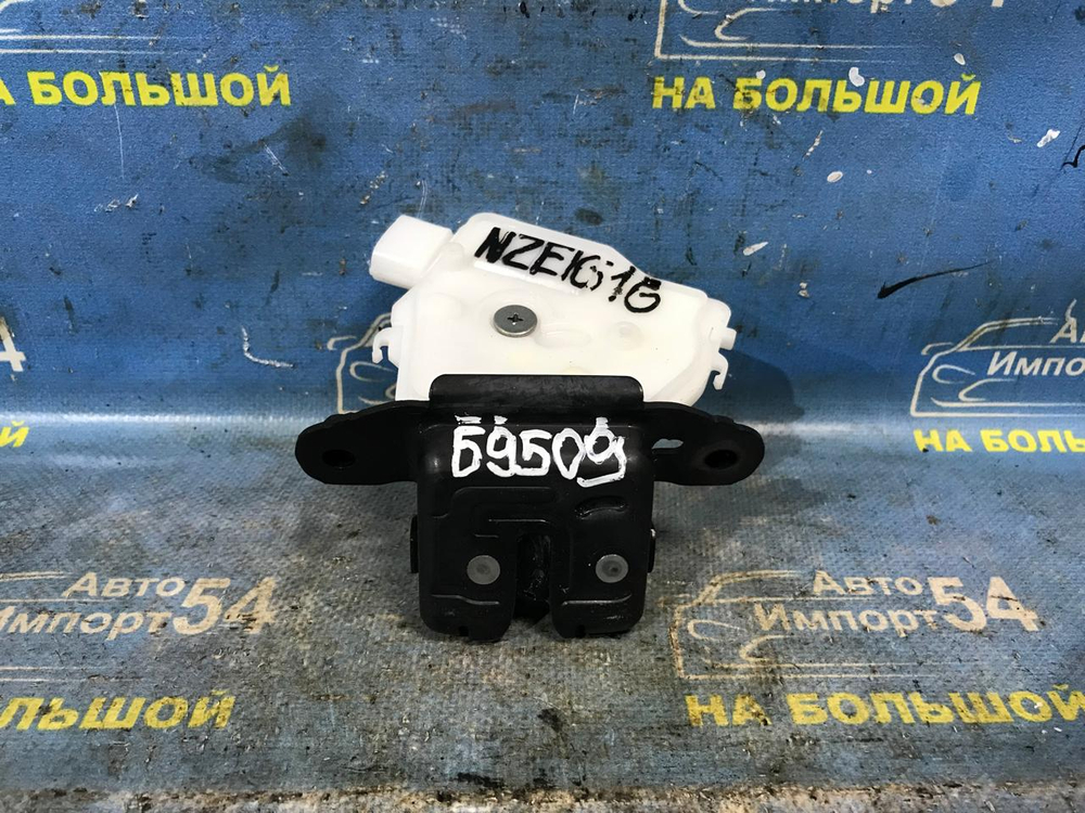 Замок багажника TOYOTA FIELDER 2012-2019