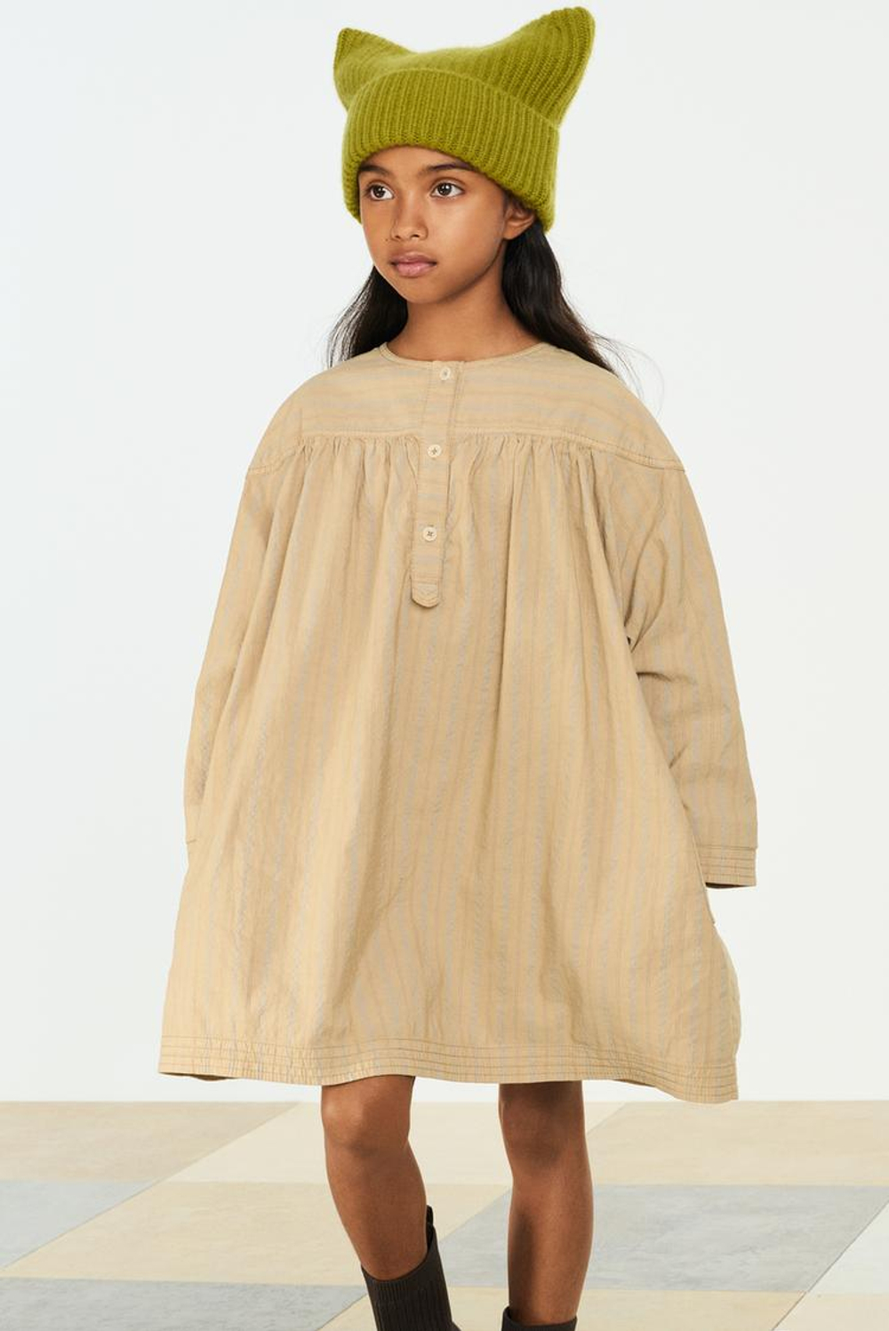 ZARA ПЛАТЬЕ ИЗ СМЕСОВОГО ЛЬНА С ДЛИННЫМИ РУКАВАМИ, ПОЛОСКИ