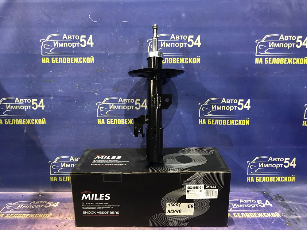 Стойка передняя правая TOYOTA CAMRY 2006-2009