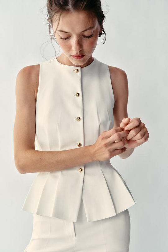 ZARA ЖИЛЕТ СО СКЛАДКАМИ, БЕЛЫЙ