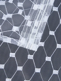 Тюль сетка белая с вышитым рисунком 300x250