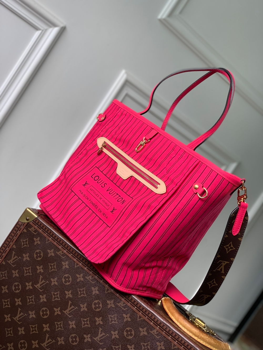 Louis Vuitton Neverfull Bandouliere Inside Out MM