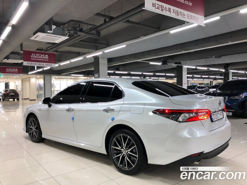 Toyota Camry (XV70) 2.5 XLE Hybrid (03.2023)