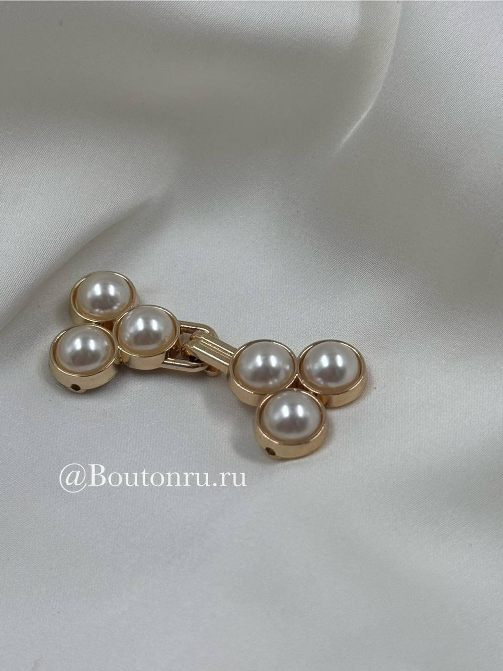 Крючок-застежка золотистый с жемчужинами