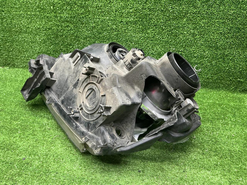 Фара правая Suzuki Grand Vitara (05-16) галоген