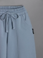 Спортивный костюм для девочки в школу