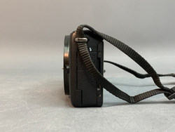 Canon EOS M10 Kit 15-45mm IS STM, царапка на линзе объектива