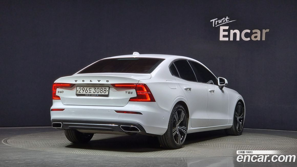 Volvo S60 3 Generation T5 Inscription (10.2019)