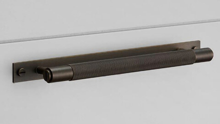 Ручка мебельная Ромбы рейлинг бронза пластина 180 мм