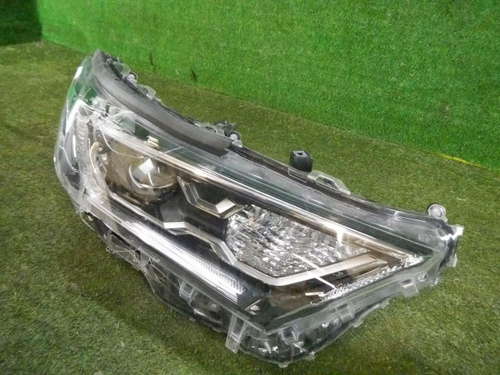 Битая Фара правая Toyota RAV4 5 XA50 (2018-н.в.) LED