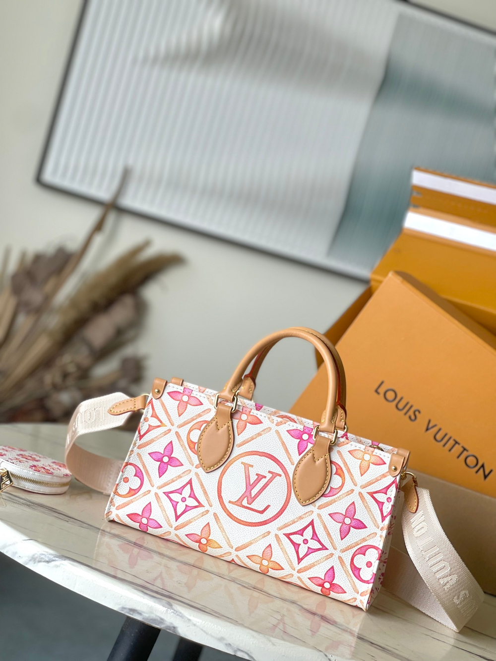 Louis Vuitton Onthego East West