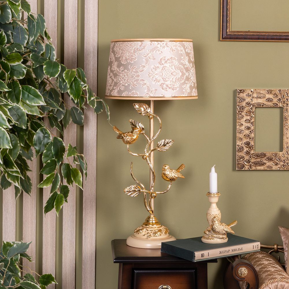 Настольная лампа Терра Spring Айвори с абажуром Тюссо Vatican (Ватикан) Крем