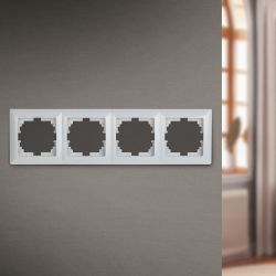 Рамка для розеток и выключателей Intro Solo 4-504-01 на 4 поста, СУ, белый