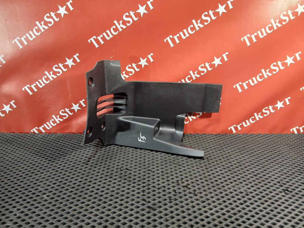 Накладка порога левая