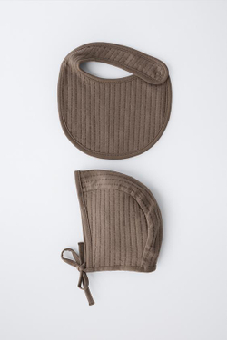 ZARA КОМПЛЕКТ ИЗ ЧЕПЧИКА И НАГРУДНИКА, КОРИЧНЕВЫЙ