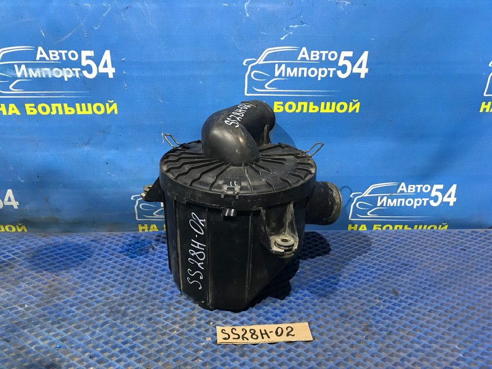 Корпус воздушного фильтра MAZDA BONGO 1998