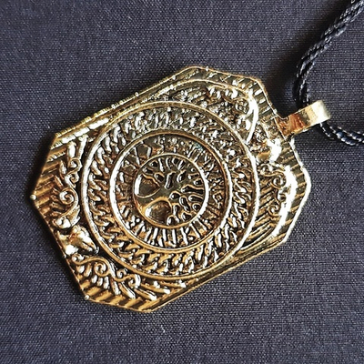 Древо жизни - даёт силы для роста телесного и духовного, устраняет препятствия