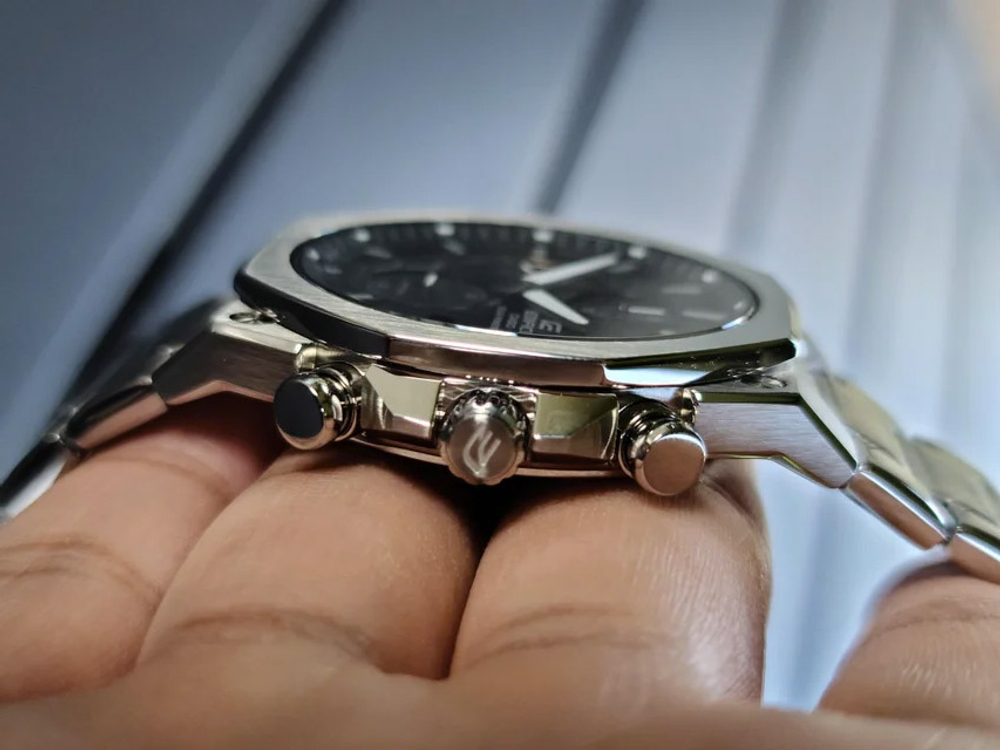 Часы Casio EFS-S570D-1A
