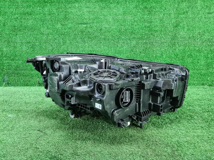 Фара левая BMW 7er G11 G12 (2019-2022) LED