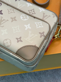 Сумка через плечо Louis Vuitton Nil G77