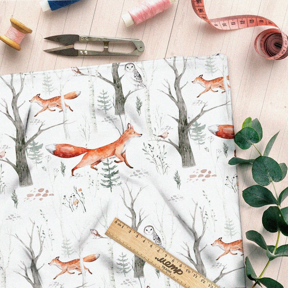 Ткань сатин грациозная лисица между деревьями