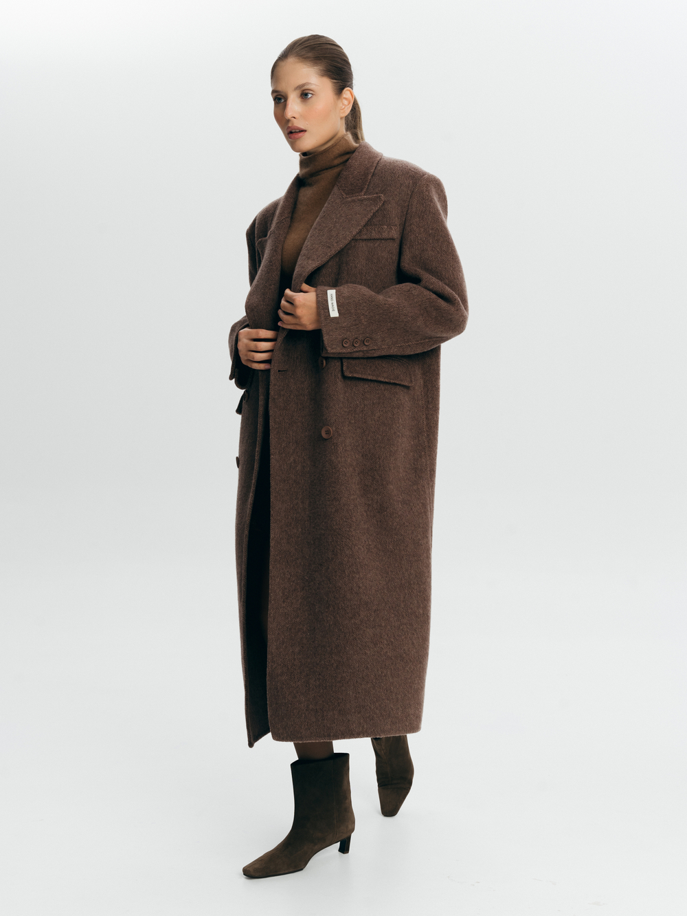 Двубортное пальто